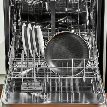 How to Clean Nonstick Pans: Dos & Don